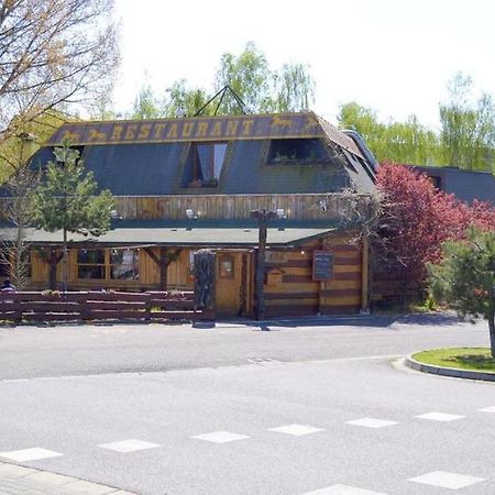 Penzion Ten Pardubice Exterior foto